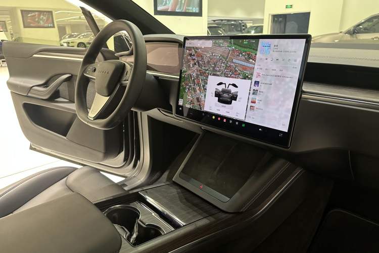 Used Tesla Model X 2023 Dual-Motor All-Wheel-Drive Version Interior 6