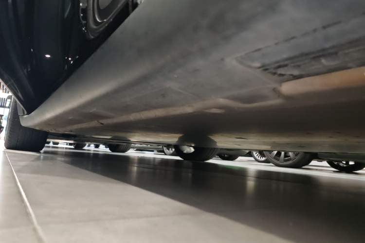 Used Tesla Model X 2023 Dual-Motor All-Wheel-Drive Version Left Side Sill
