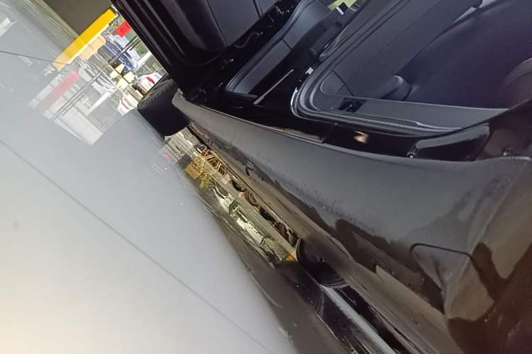 Used Tesla Model X 2023 Dual-Motor All-Wheel-Drive Version Left Side Sill