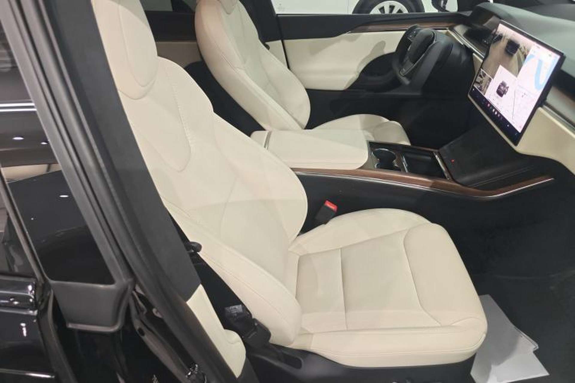Used Tesla Model X 2023 Dual-Motor All-Wheel-Drive Version Right Front Seat