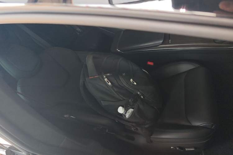 Used Tesla Model X 2023 Dual-Motor All-Wheel-Drive Version Right Front Seat