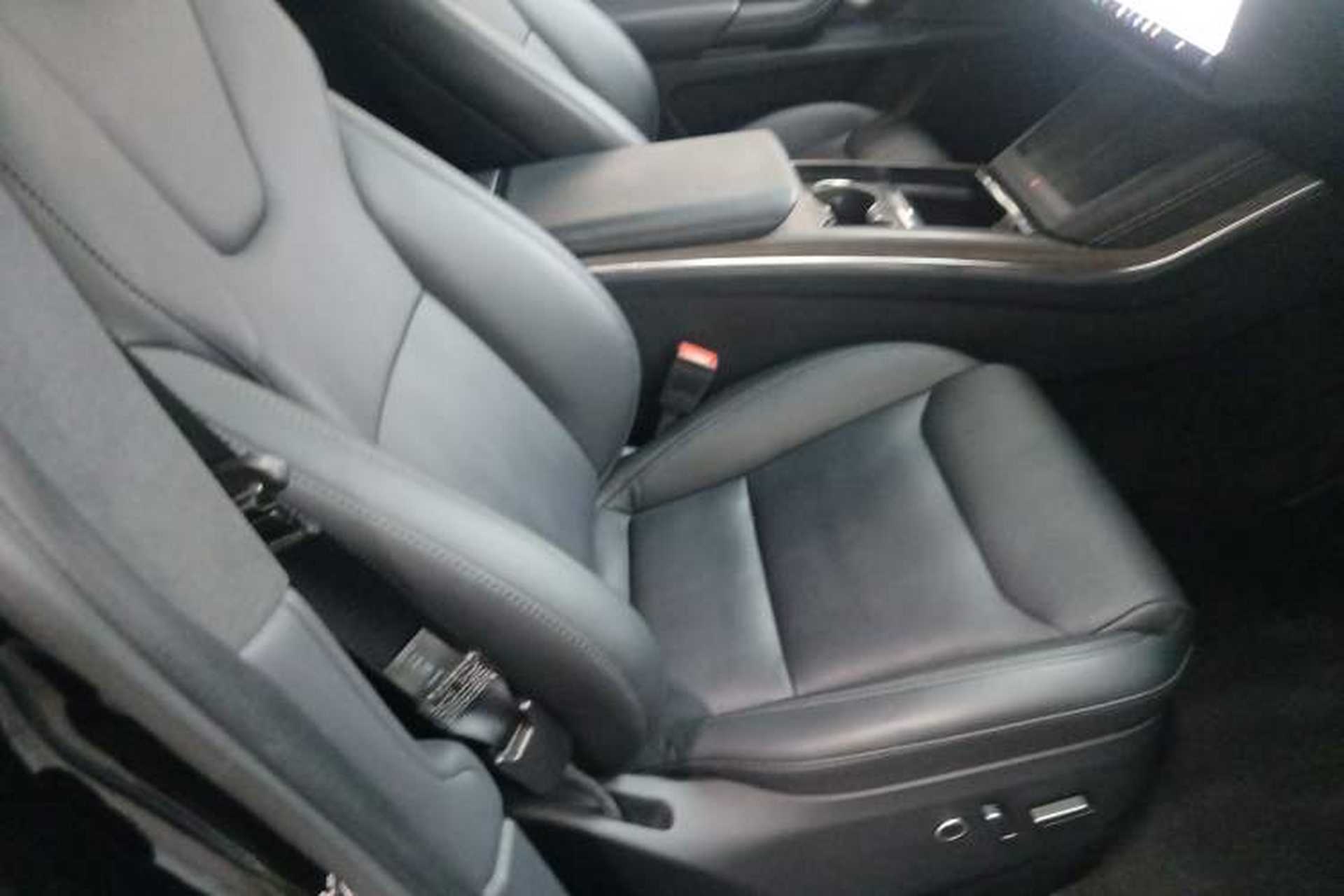 Used Tesla Model X 2023 Dual-Motor All-Wheel-Drive Version Right Front Seat