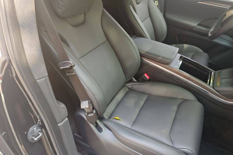 Used Tesla Model X 2023 Dual-Motor All-Wheel-Drive Version Right Front Seat