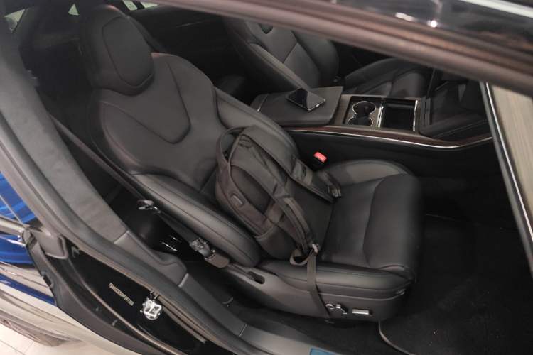 Used Tesla Model X 2023 Dual-Motor All-Wheel-Drive Version Right Front Seat