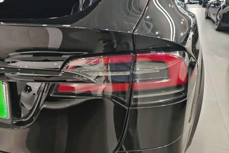 Used Tesla Model X 2023 Dual-Motor All-Wheel-Drive Version Right Rear Taillight