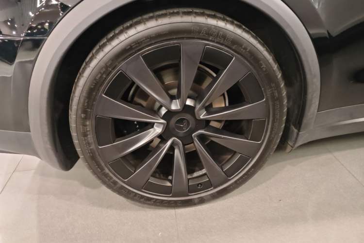 Used Tesla Model X 2023 Dual-Motor All-Wheel-Drive Version Right Rear Wheel Hub