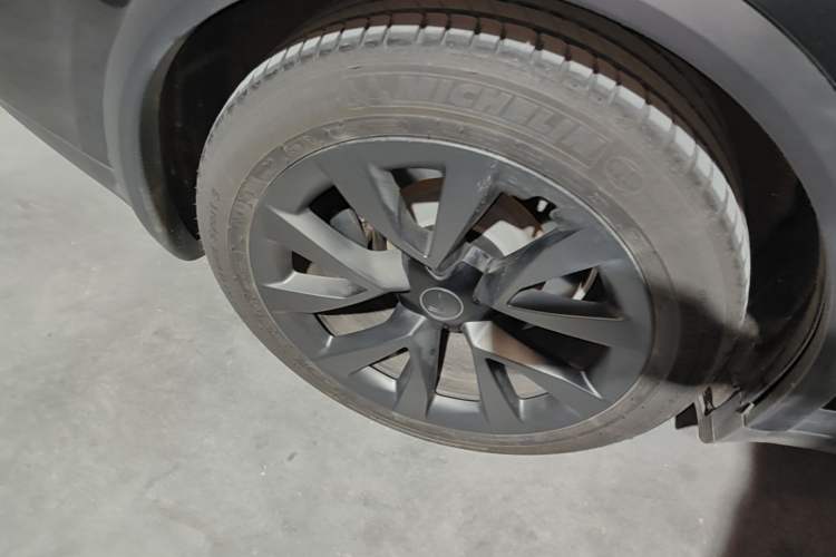 Used Tesla Model X 2023 Dual-Motor All-Wheel-Drive Version Right Rear Wheel Hub
