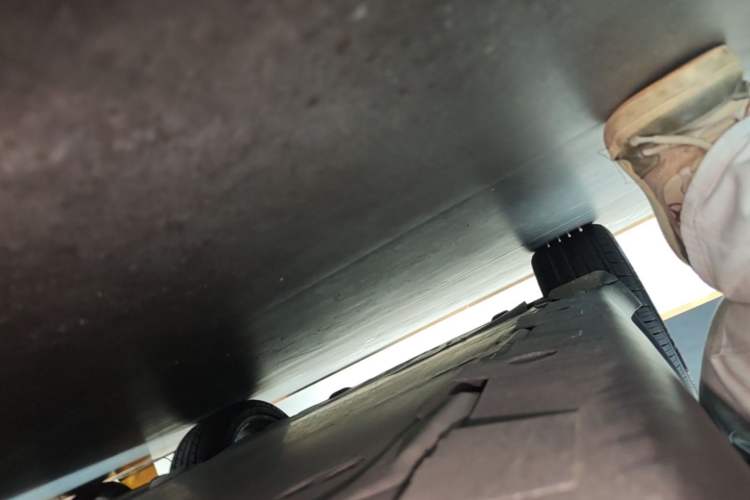 Used Tesla Model X 2023 Dual-Motor All-Wheel-Drive Version Right Side Sill