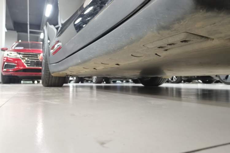 Used Tesla Model X 2023 Dual-Motor All-Wheel-Drive Version Right Side Sill