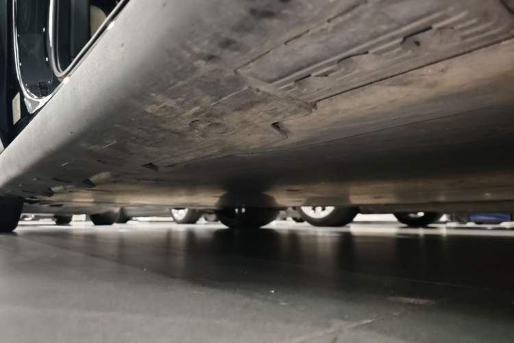 Used Tesla Model X 2023 Dual-Motor All-Wheel-Drive Version Right Side Sill