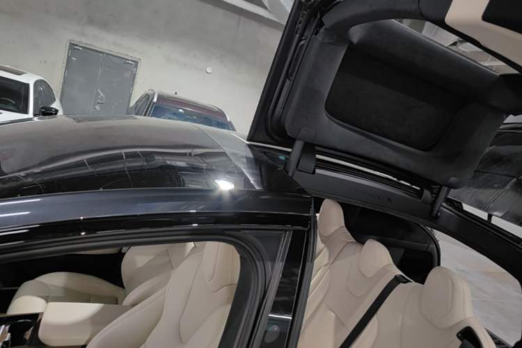 Used Tesla Model X 2023 Dual-Motor All-Wheel-Drive Version Roof
