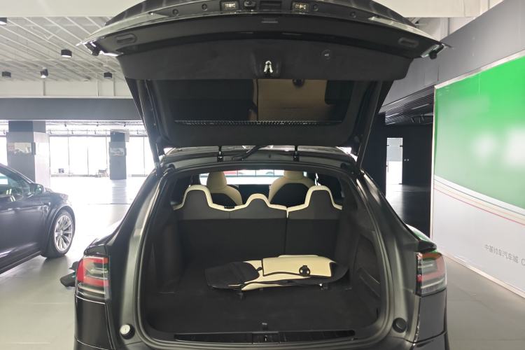 Used Tesla Model X 2023 Dual-Motor All-Wheel-Drive Version Trunk