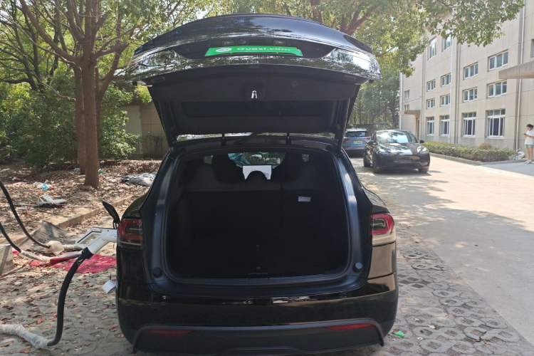 Used Tesla Model X 2023 Dual-Motor All-Wheel-Drive Version Trunk
