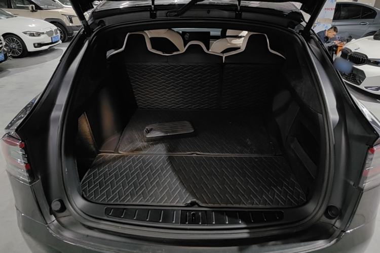 Used Tesla Model X 2023 Dual-Motor All-Wheel-Drive Version Trunk