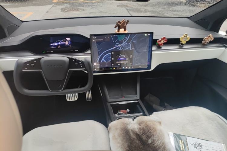 Used Tesla Model X 2023 Three-Motor All-Wheel-Drive Plaid Version Center Console