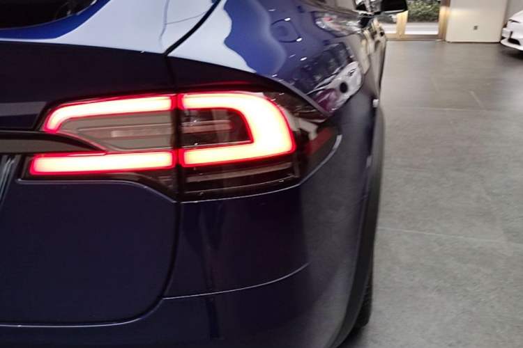 Used Tesla Model X 2023 Dual-Motor All-Wheel-Drive Version Exterior 3