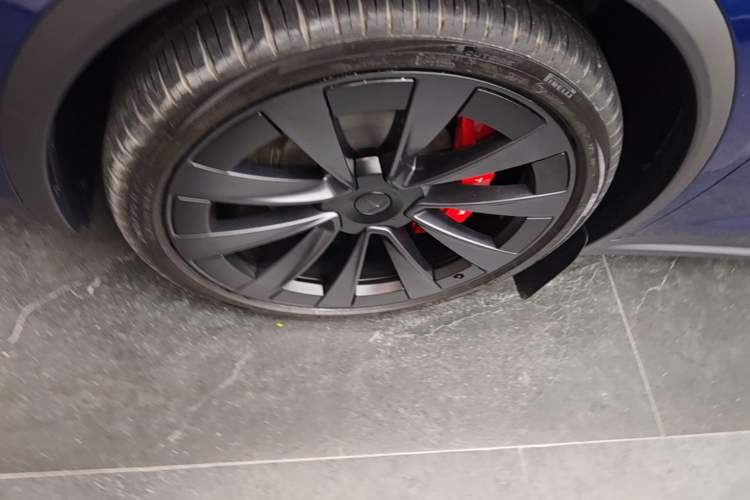 Used Tesla Model X 2023 Dual-Motor All-Wheel-Drive Version Exterior 4