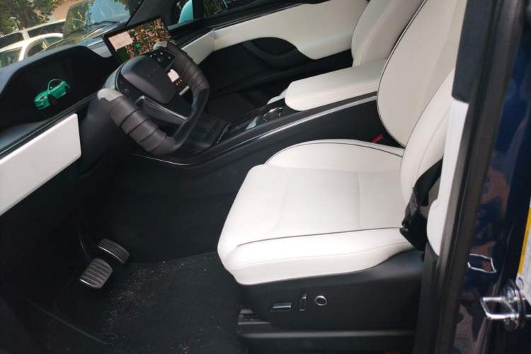 Used Tesla Model X 2023 Three-Motor All-Wheel-Drive Plaid Version Left Front Seat