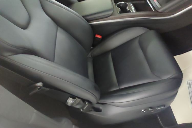 Used Tesla Model X 2023 Dual-Motor All-Wheel-Drive Version Right Front Seat