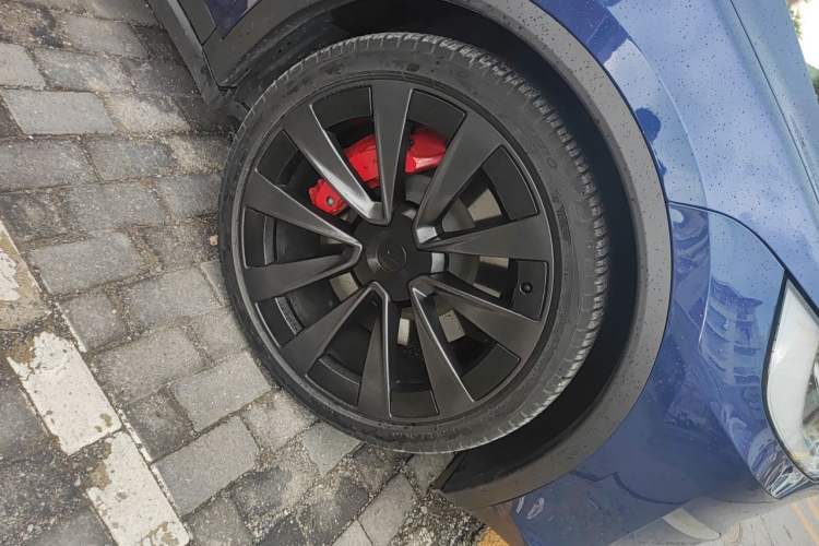 Used Tesla Model X 2023 Three-Motor All-Wheel-Drive Plaid Version Right Front Wheel Hub