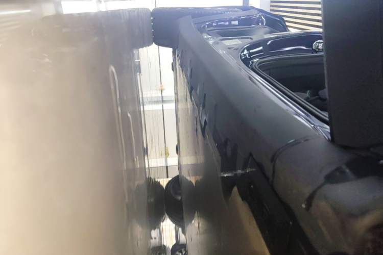Used Tesla Model X 2023 Dual-Motor All-Wheel-Drive Version Right Side Sill