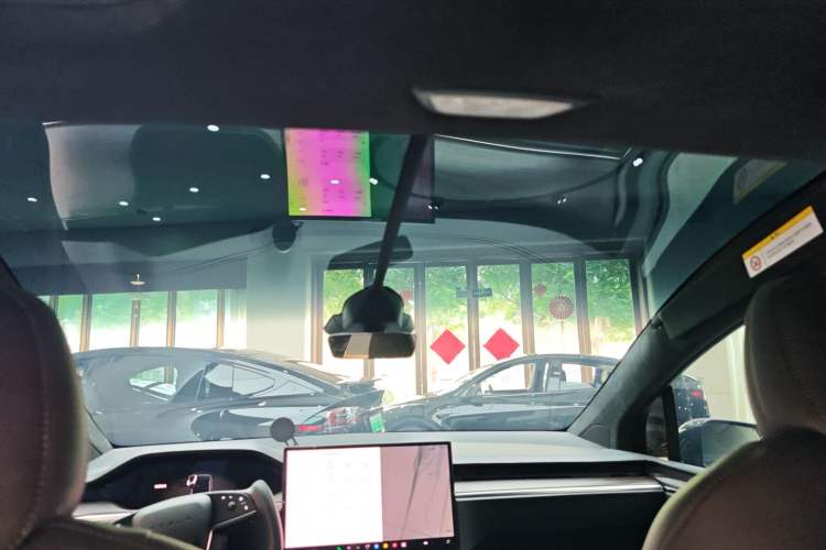 Used Tesla Model X 2023 Dual-Motor All-Wheel-Drive Version Headliner