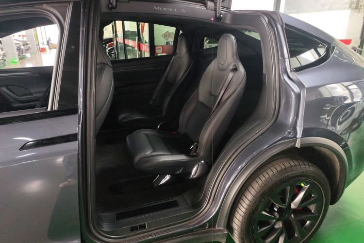 Used Tesla Model X 2023 Three-Motor All-Wheel-Drive Plaid Version Interior 4