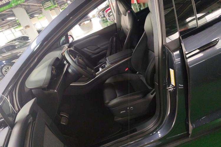 Used Tesla Model X 2023 Three-Motor All-Wheel-Drive Plaid Version Left Front Seat