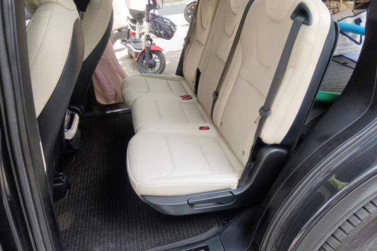 Used Tesla Model X 2023 Dual-Motor All-Wheel-Drive Version Left Rear Seat