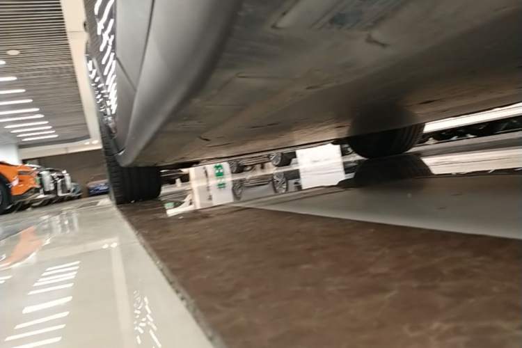 Used Tesla Model X 2023 Dual-Motor All-Wheel-Drive Version Left Side Sill