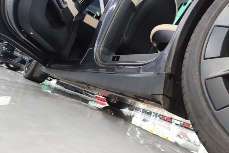 Used Tesla Model X 2023 Dual-Motor All-Wheel-Drive Version Left Side Sill