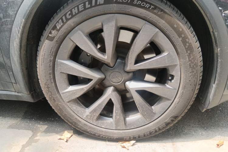 Used Tesla Model X 2023 Dual-Motor All-Wheel-Drive Version Right Front Wheel Hub