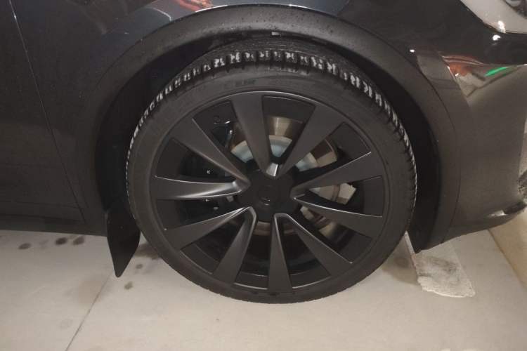Used Tesla Model X 2023 Dual-Motor All-Wheel-Drive Version Right Front Wheel Hub