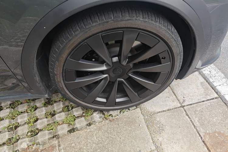 Used Tesla Model X 2023 Dual-Motor All-Wheel-Drive Version Right Front Wheel Hub