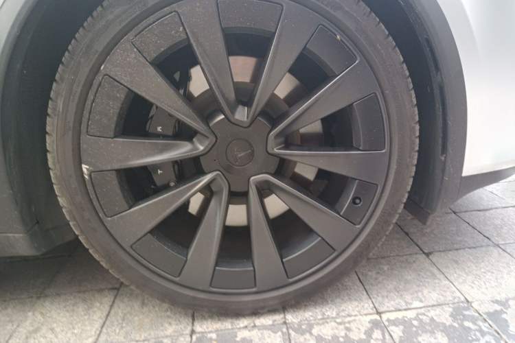 Used Tesla Model X 2023 Dual-Motor All-Wheel-Drive Version Right Front Wheel Hub