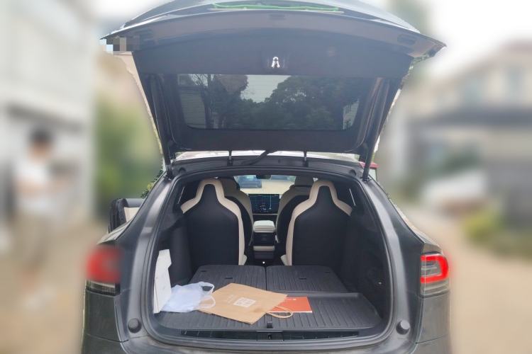 Used Tesla Model X 2023 Dual-Motor All-Wheel-Drive Version Trunk