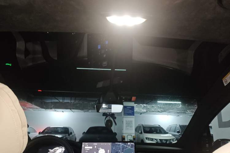 Used Tesla Model X 2023 Three-Motor All-Wheel-Drive Plaid Version Headliner