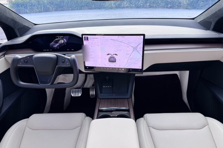 Used Tesla Model X 2023 Dual-Motor All-Wheel-Drive Version Interior 1