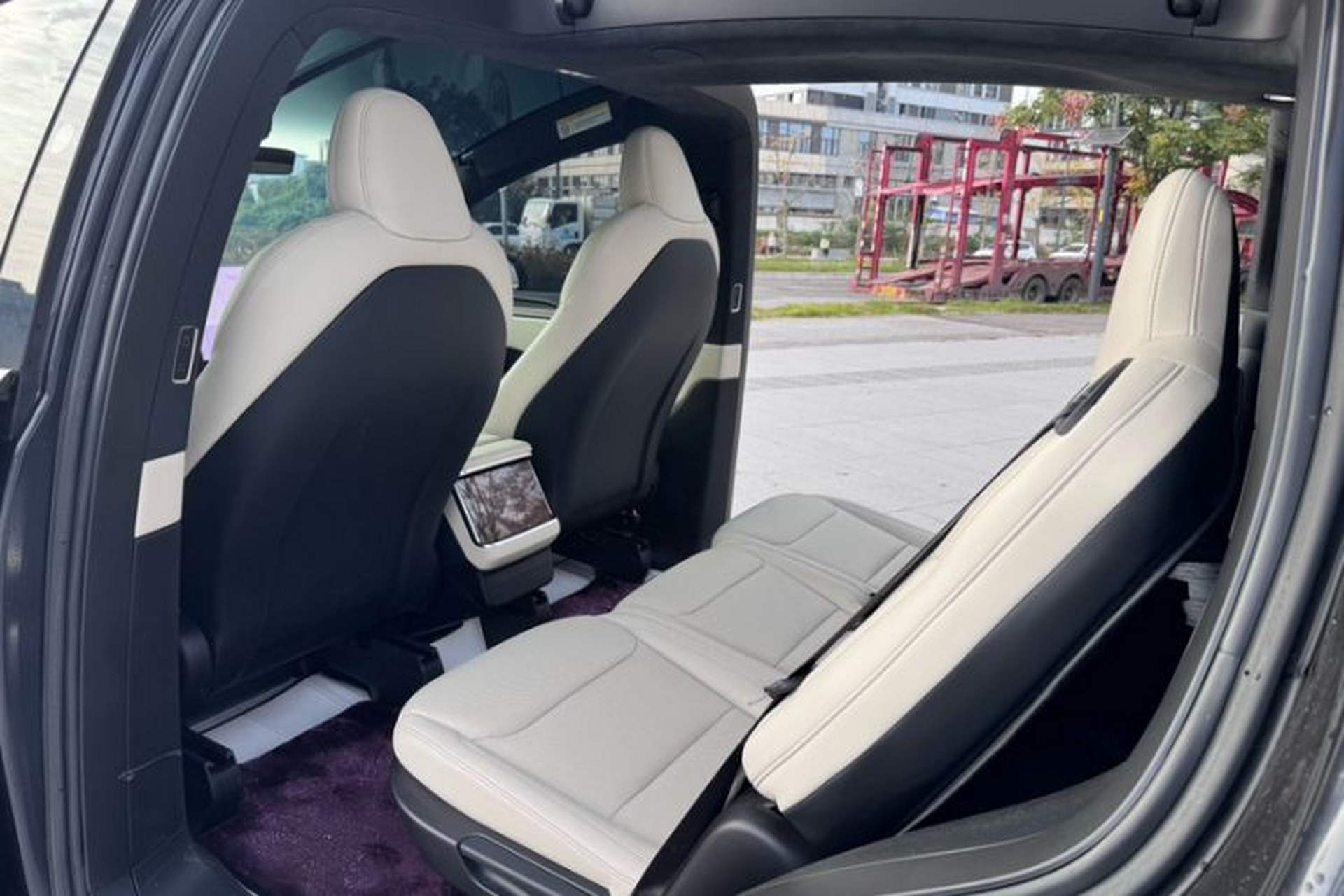 Used Tesla Model X 2023 Dual-Motor All-Wheel-Drive Version Interior 4