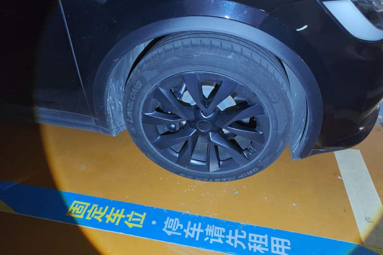 Used Tesla Model X 2023 Dual-Motor All-Wheel-Drive Version Right Front Wheel Hub