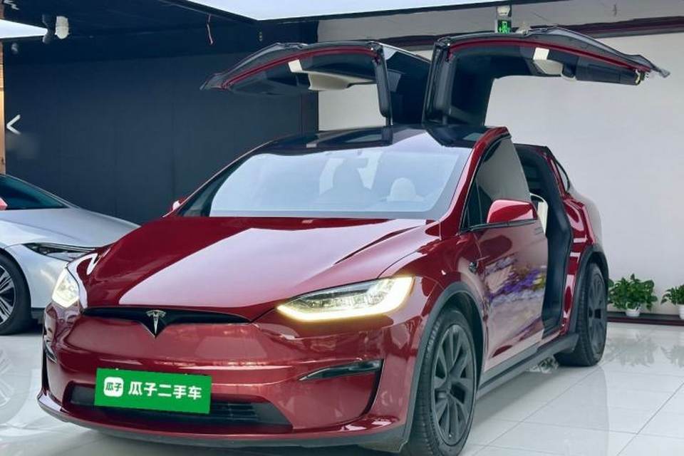Tesla Model X 2023