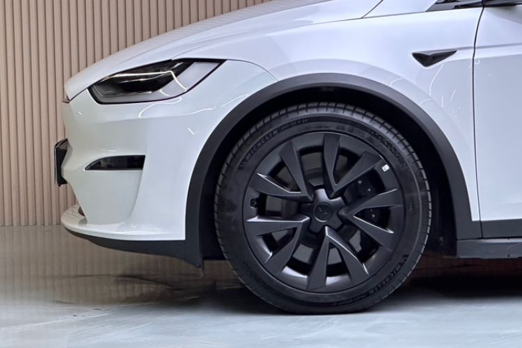 Used Tesla Model X 2023 Dual-Motor All-Wheel-Drive Version Exterior 3