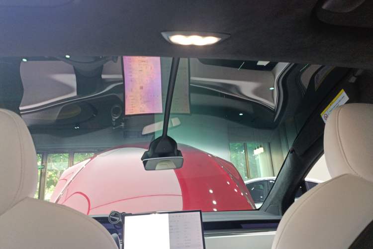 Used Tesla Model X 2023 Three-Motor All-Wheel-Drive Plaid Version Headliner