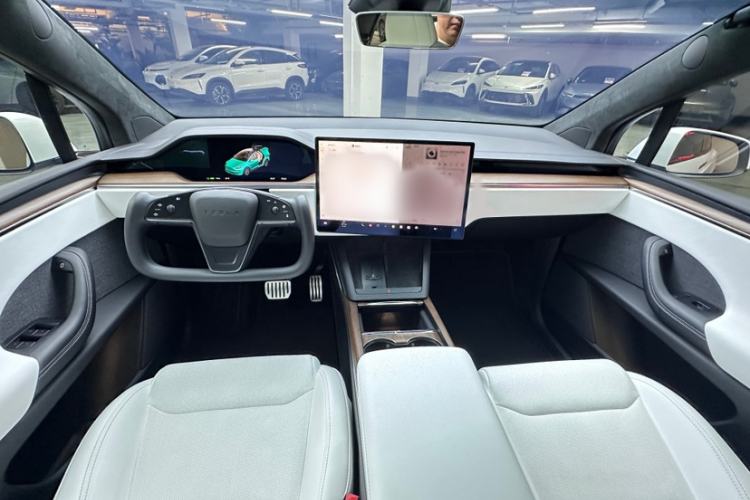 Used Tesla Model X 2023 Dual-Motor All-Wheel-Drive Version Interior 2