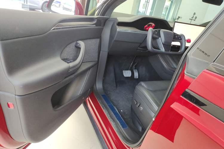 Used Tesla Model X 2023 Dual-Motor All-Wheel-Drive Version Interior 3
