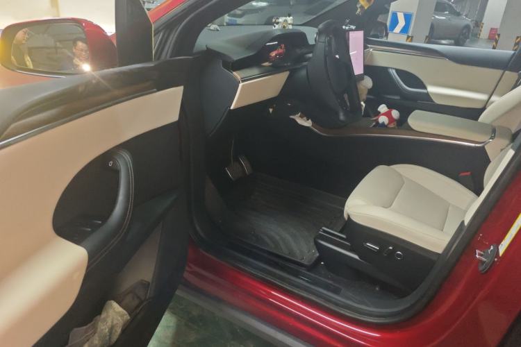 Used Tesla Model X 2023 Dual-Motor All-Wheel-Drive Version Interior 3