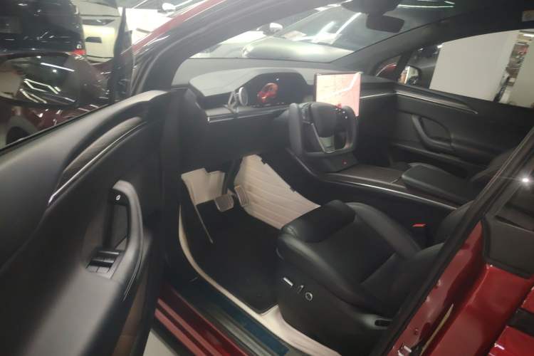 Used Tesla Model X 2023 Dual-Motor All-Wheel-Drive Version Interior 3