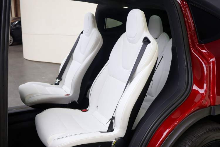 Used Tesla Model X 2023 Three-Motor All-Wheel-Drive Plaid Version Interior 3