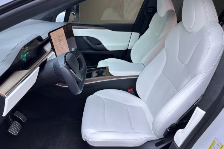 Used Tesla Model X 2023 Dual-Motor All-Wheel-Drive Version Interior 7