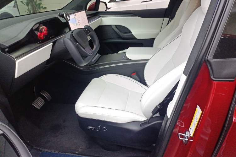 Used Tesla Model X 2023 Three-Motor All-Wheel-Drive Plaid Version Left Front Seat